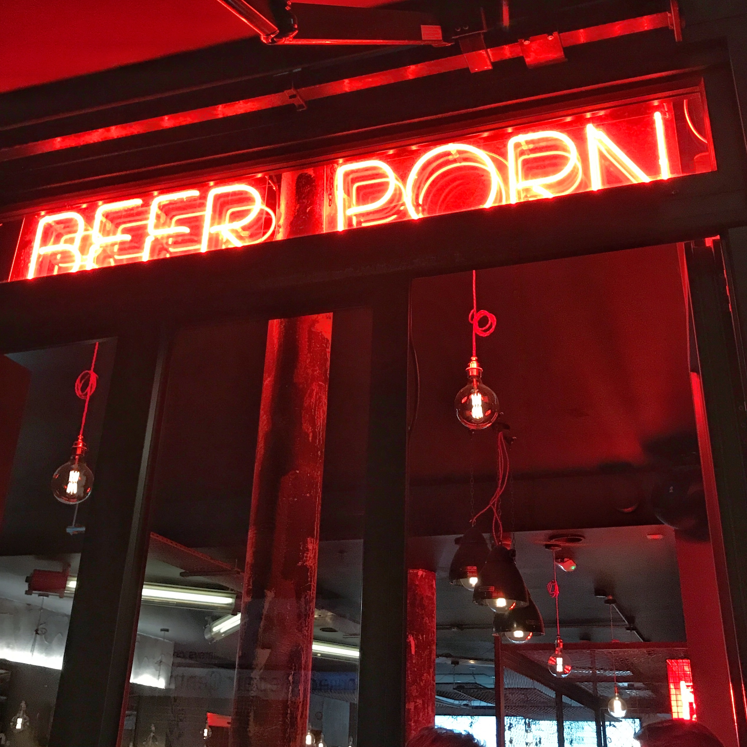 Podcast #131 — Twitter Concierge Customer Service; London Tube Story